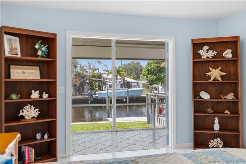 Rare waterfront opportunity in Seagate Harbor! Lovingly - photo 13