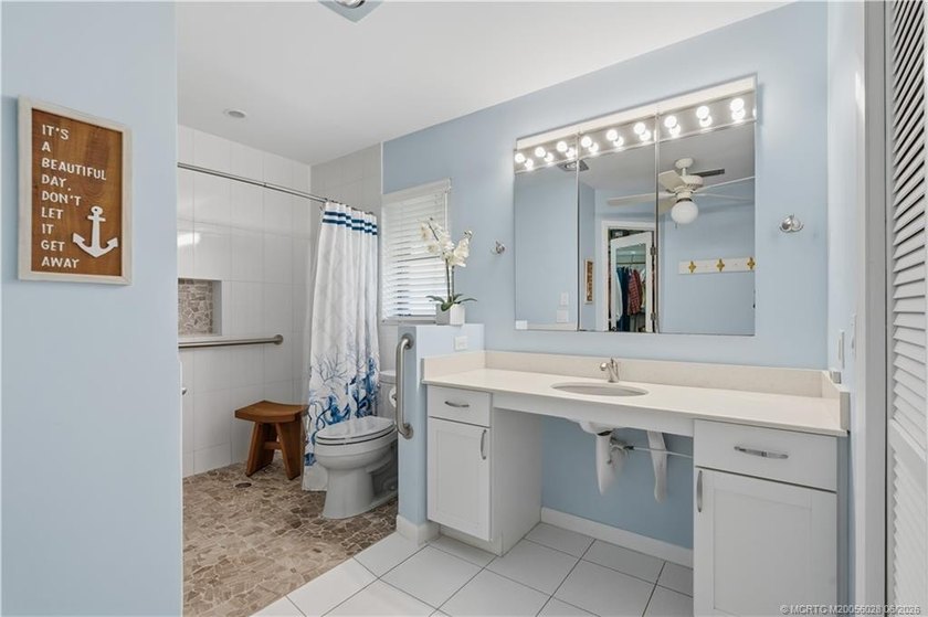 Rare waterfront opportunity in Seagate Harbor! Lovingly - photo 15