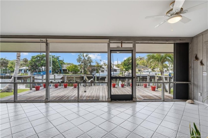 Rare waterfront opportunity in Seagate Harbor! Lovingly - photo 20