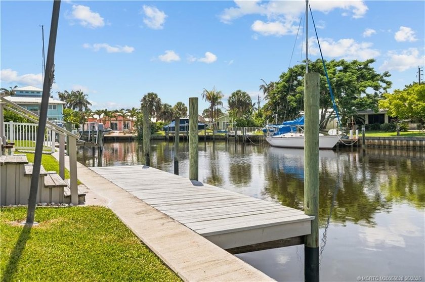 Rare waterfront opportunity in Seagate Harbor! Lovingly - photo 30