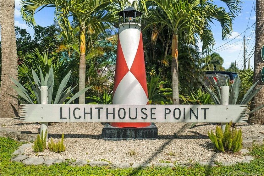 Rare waterfront opportunity in Seagate Harbor! Lovingly - photo 38