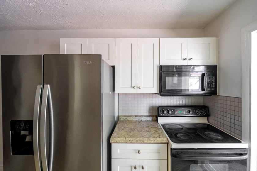 Fantastic income-producing duplex in the rapidly growing area of - photo 22