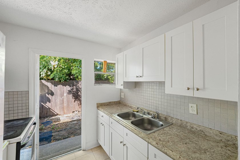 Fantastic income-producing duplex in the rapidly growing area of - photo 24