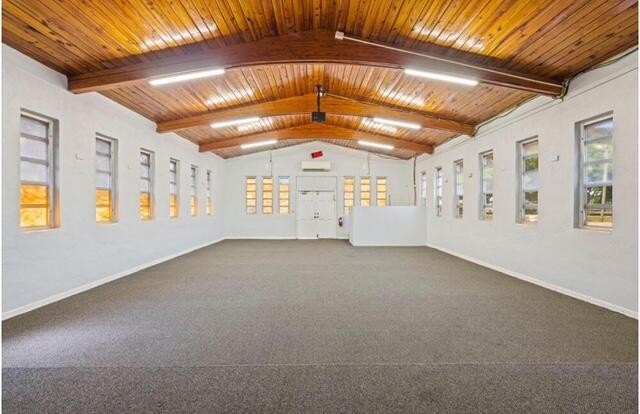 Versatile property with endless potential! Well maintained - photo 11