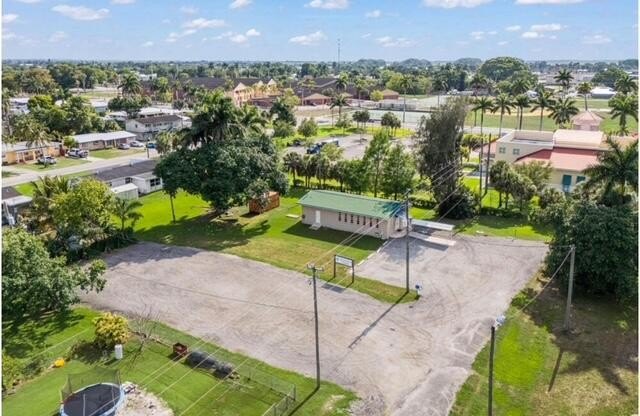 Versatile property with endless potential! Well maintained - photo 17
