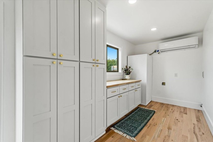 Coastal charm meets modern comfort in this beautifully renovated - photo 9