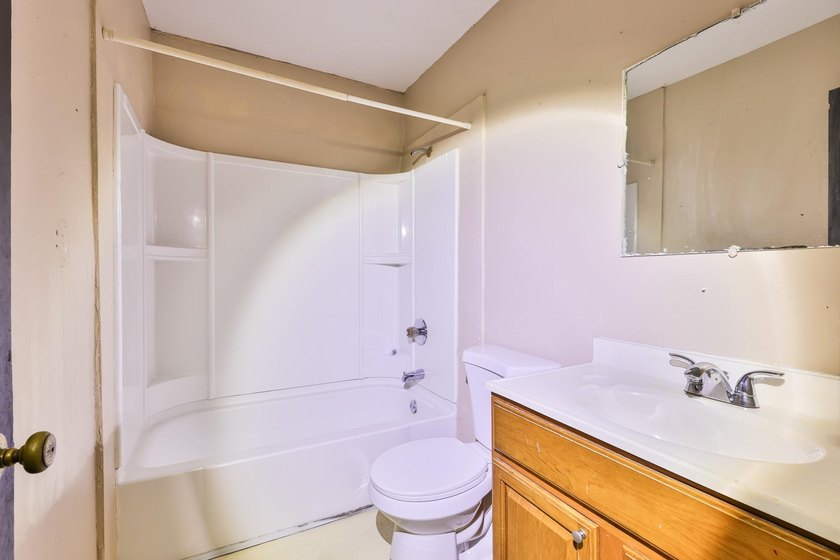 Opportunity awaits at 611 DeKalb Street in Georgetown! This - photo 15