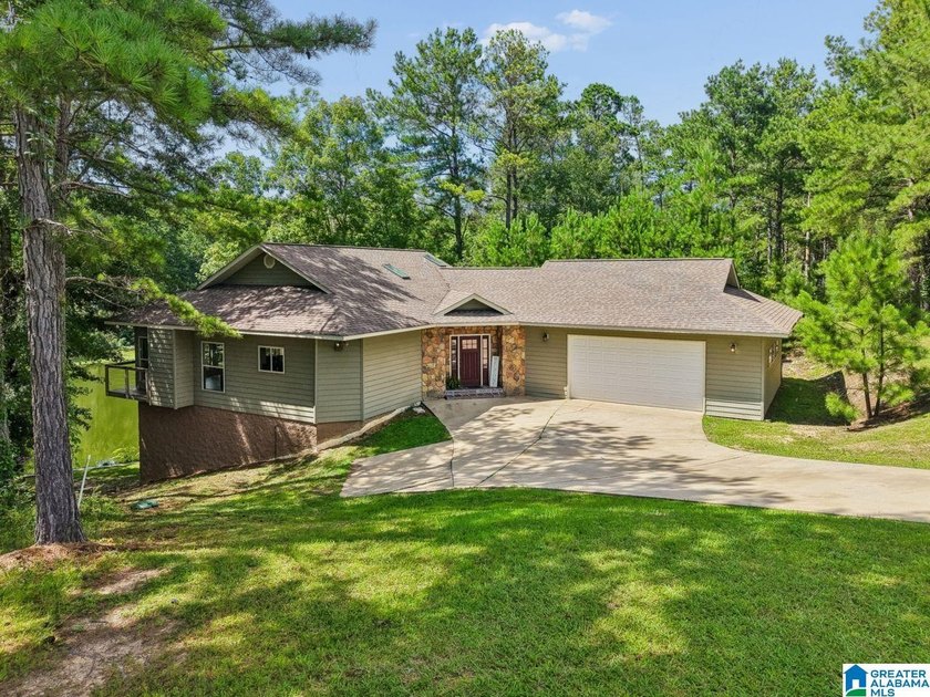 Welcome to 290 Paint Creek Overlook in the gated Waterford at - photo 3