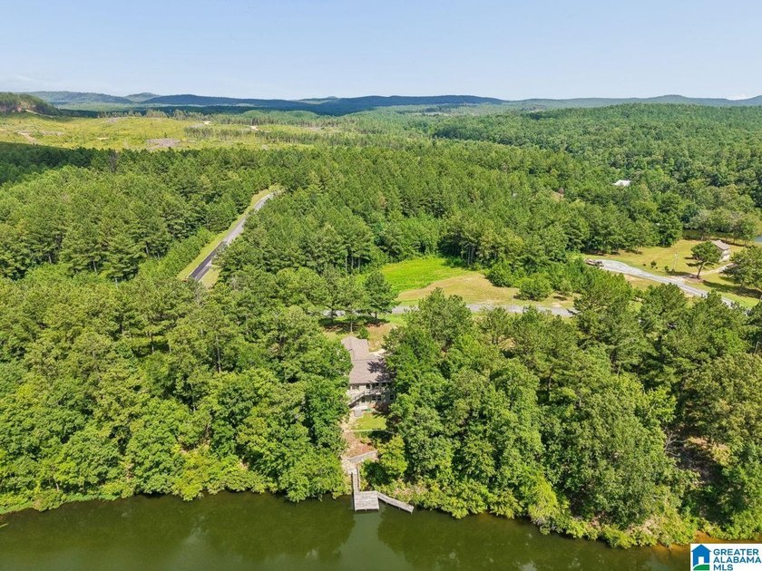 Welcome to 290 Paint Creek Overlook in the gated Waterford at - photo 8