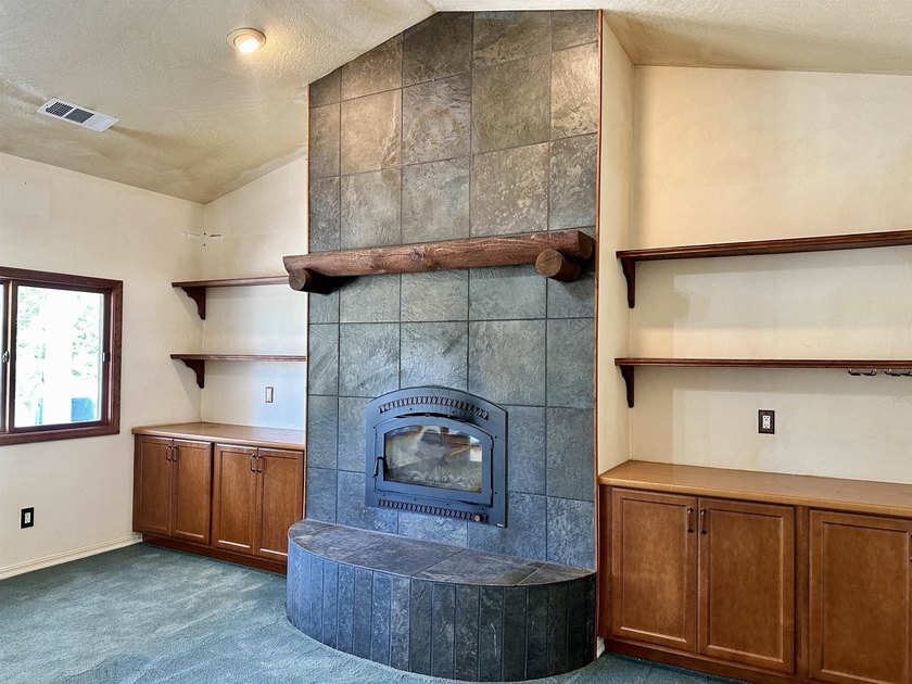 Welcome to 1860 Alexandria Way, a spacious 2,916-square-foot - photo 7