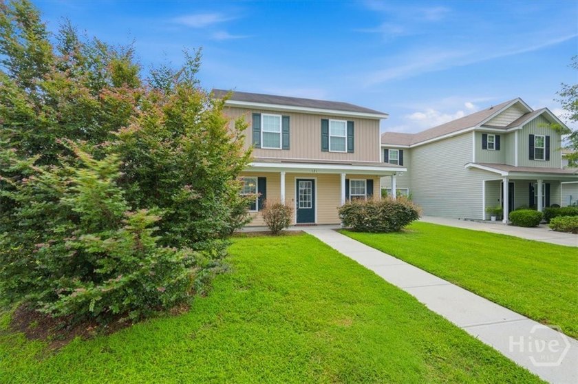 Welcome to 121 Ristona Drive...Step inside this beautifully - photo 3