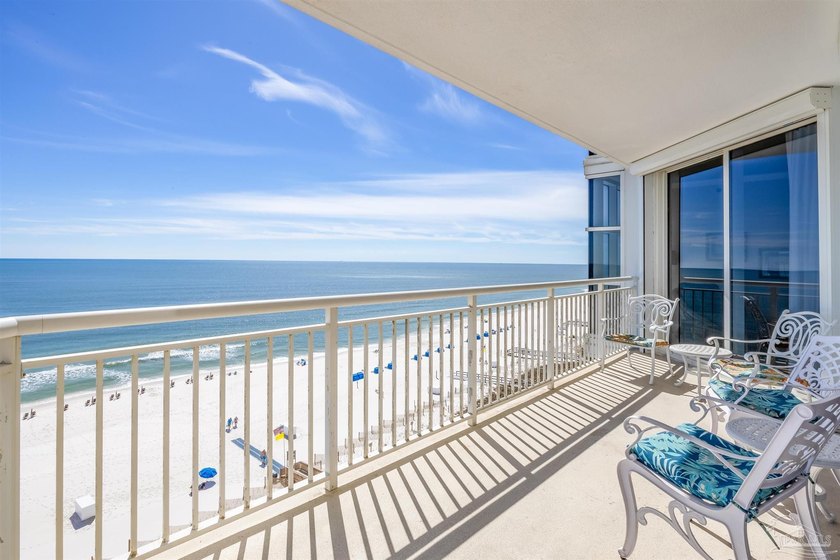 STUNNING Gulf Front Condominium with Breathtaking Views! Welcome - photo 3