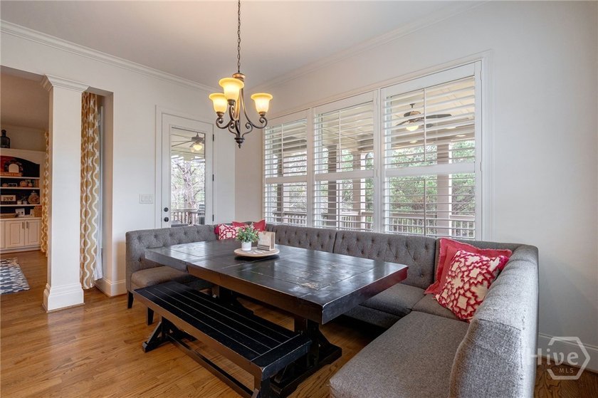 Welcome to 1405 Evergreen Park, a beautifully appointed estate - photo 25
