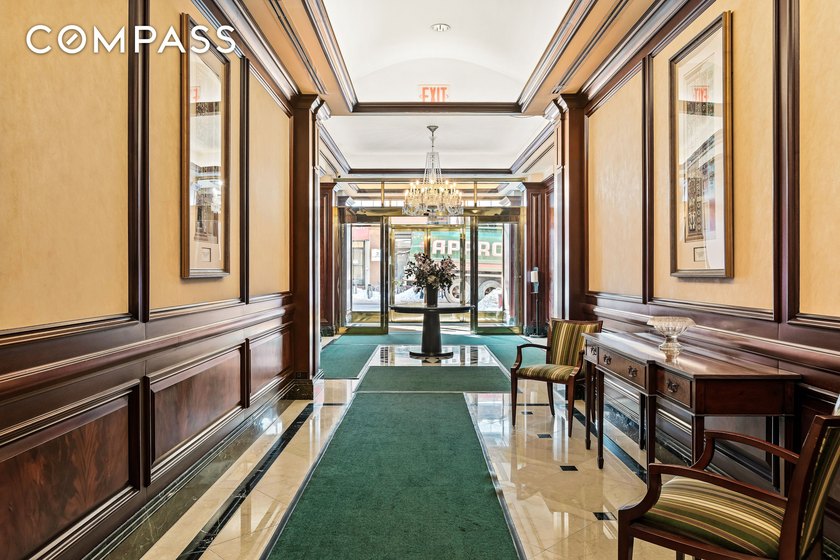 Rediscover a classic Penthouse 7A is a gracious, sun-washed - photo 10