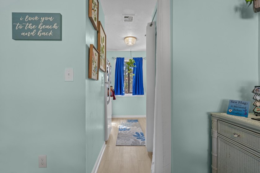 Welcome to this beautifully updated 2-bed/1-bath condo in - photo 12