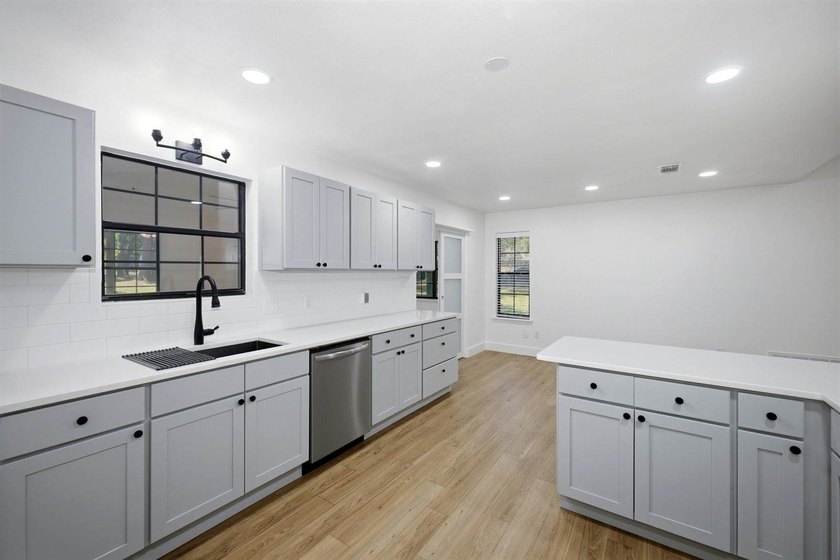 Welcome home to a property that offers something increasingly - photo 12