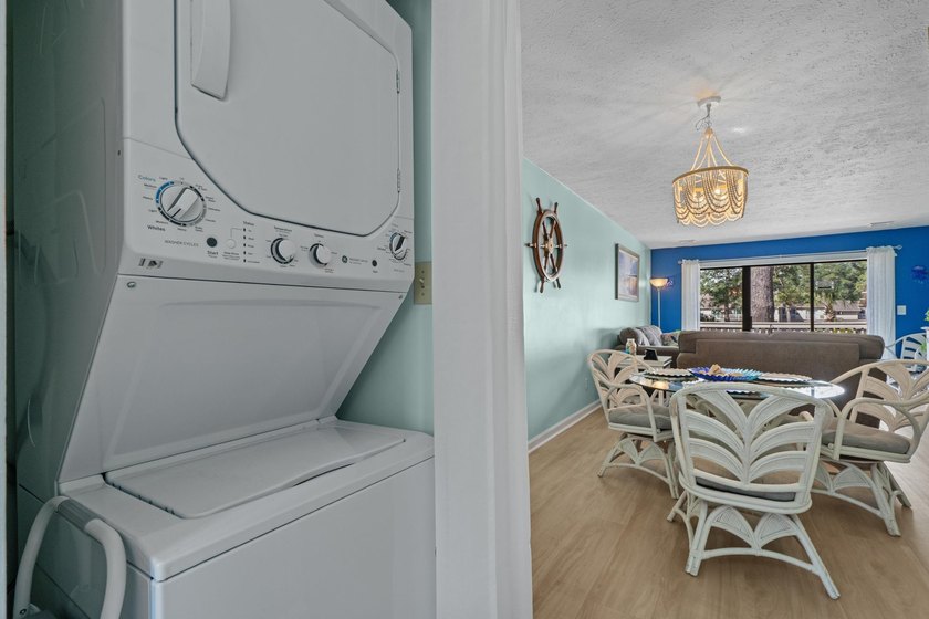 Welcome to this beautifully updated 2-bed/1-bath condo in - photo 20