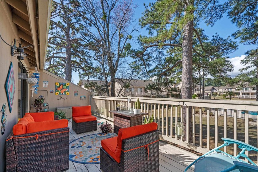 Welcome to this beautifully updated 2-bed/1-bath condo in - photo 23