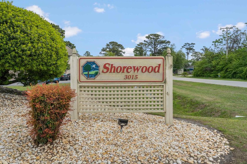 Welcome to this beautifully updated 2-bed/1-bath condo in - photo 29