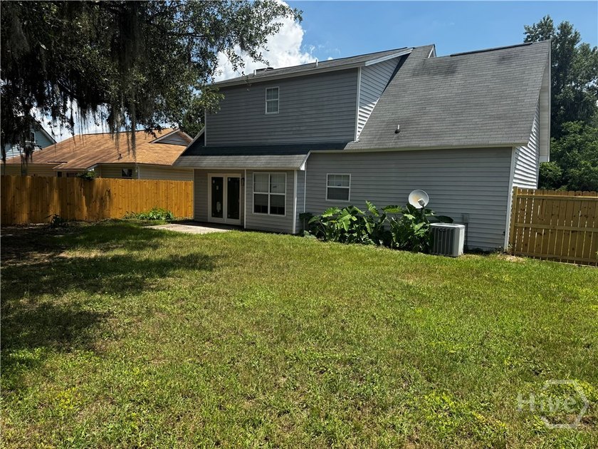 121 Laurelwood Ln - photo 2