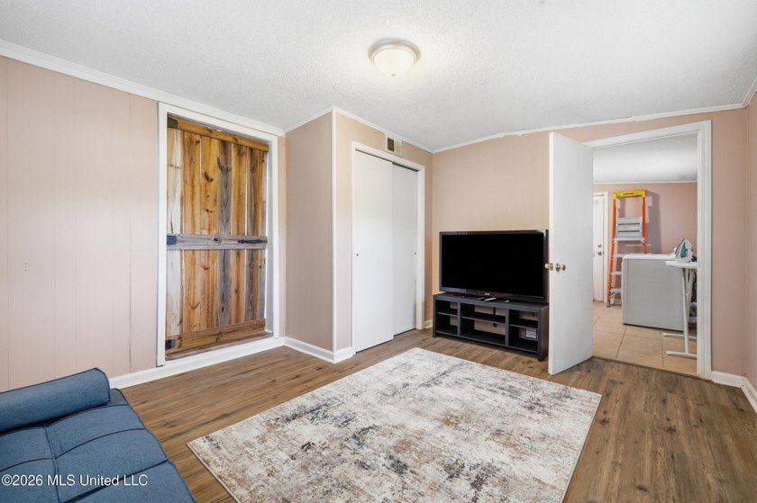 Welcome home to this beautifully updated 4-bedroom, 2-bath home - photo 25