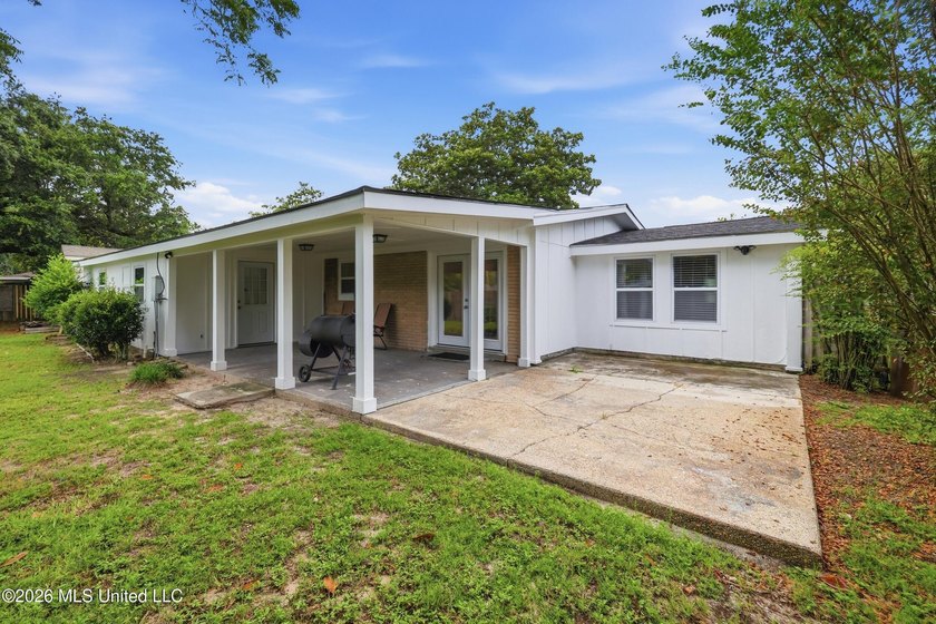 Welcome home to this beautifully updated 4-bedroom, 2-bath home - photo 29