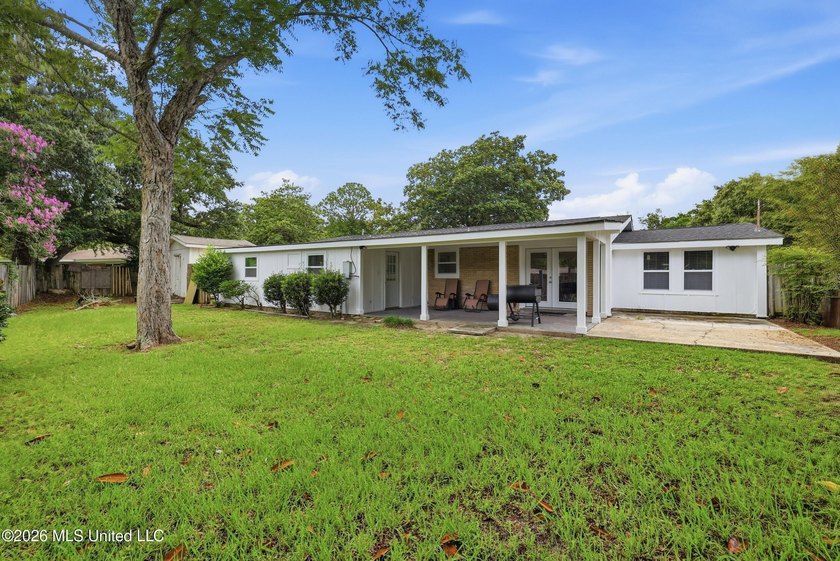 Welcome home to this beautifully updated 4-bedroom, 2-bath home - photo 30