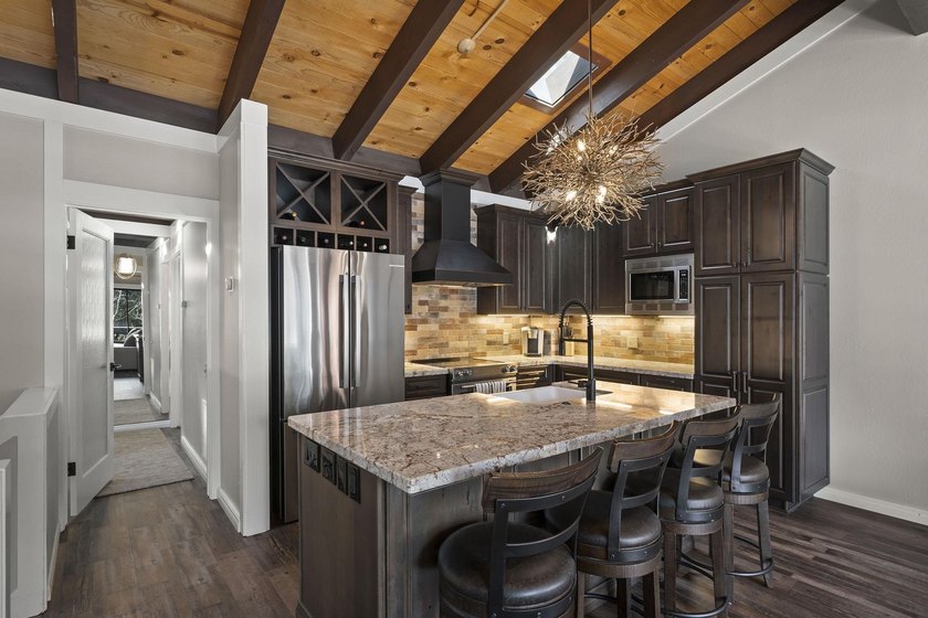 New Price! Experience true resort living on the shores of Lake - photo 7