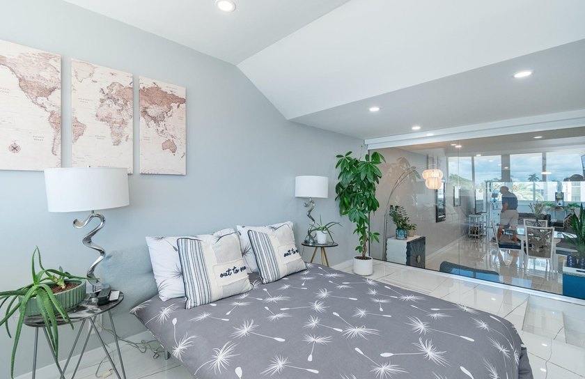 Owner offers a very competitive price. Outstanding 2/2 unit with - photo 17