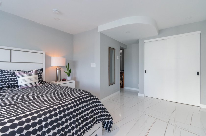 Owner offers a very competitive price. Outstanding 2/2 unit with - photo 20