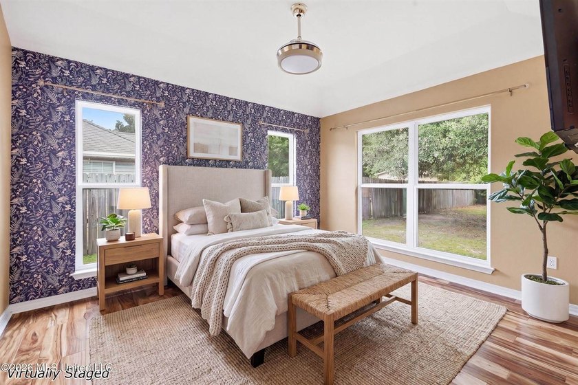 Welcome home to this well maintained 3-bedroom, 2-bathroom home - photo 23
