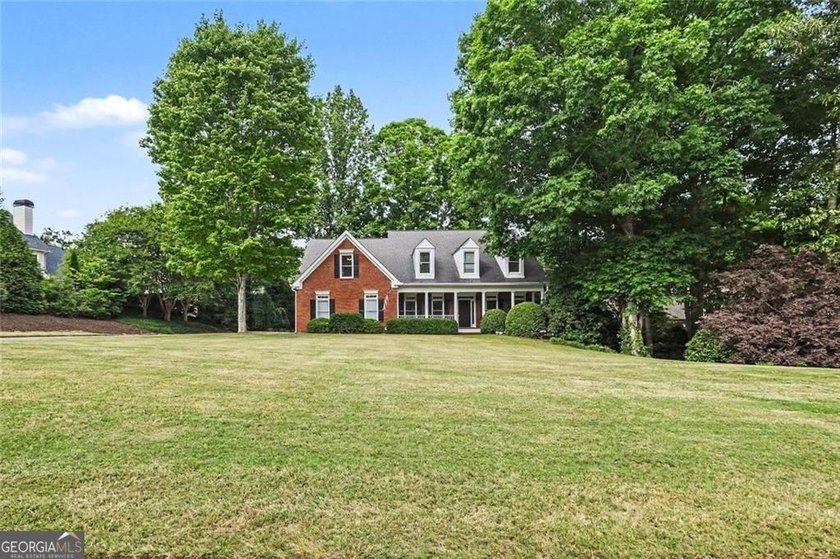 Seller to pay $5,000 toward Closing Cost. TRADITIONAL BRICK HOME - photo 3