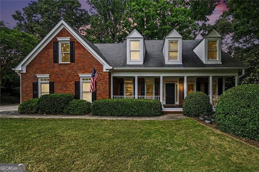 Seller to pay $5,000 toward Closing Cost. TRADITIONAL BRICK HOME - photo 5