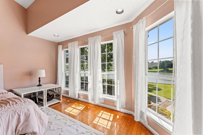Welcome to this beautiful 4-bedroom, 2.5-bath waterfront home - photo 13