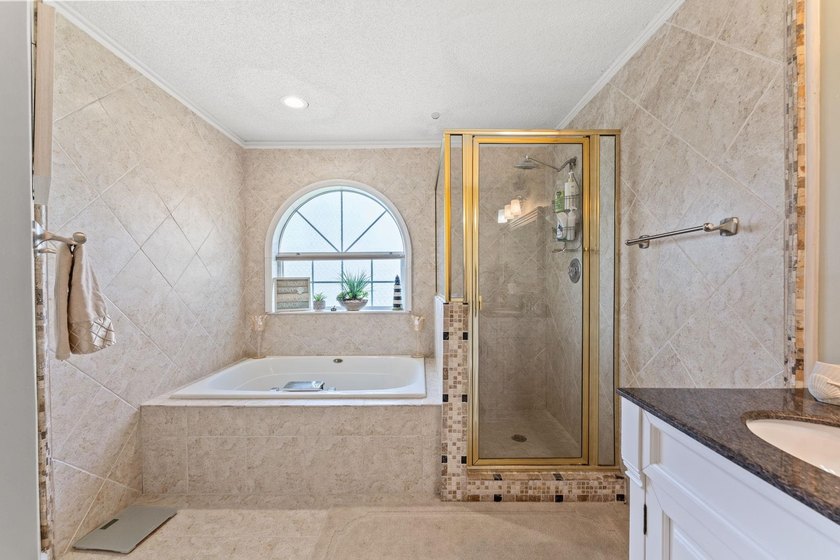 Welcome to this beautiful 4-bedroom, 2.5-bath waterfront home - photo 16