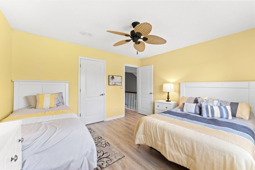 Welcome to this beautiful 4-bedroom, 2.5-bath waterfront home - photo 18