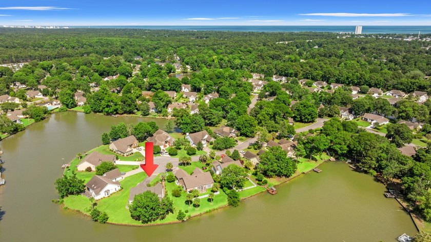 Welcome to this beautiful 4-bedroom, 2.5-bath waterfront home - photo 39