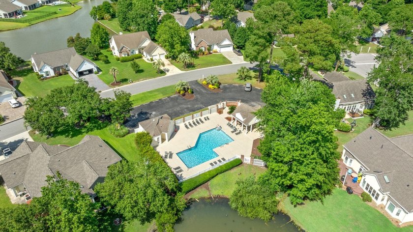 Welcome to this beautiful 4-bedroom, 2.5-bath waterfront home - photo 40