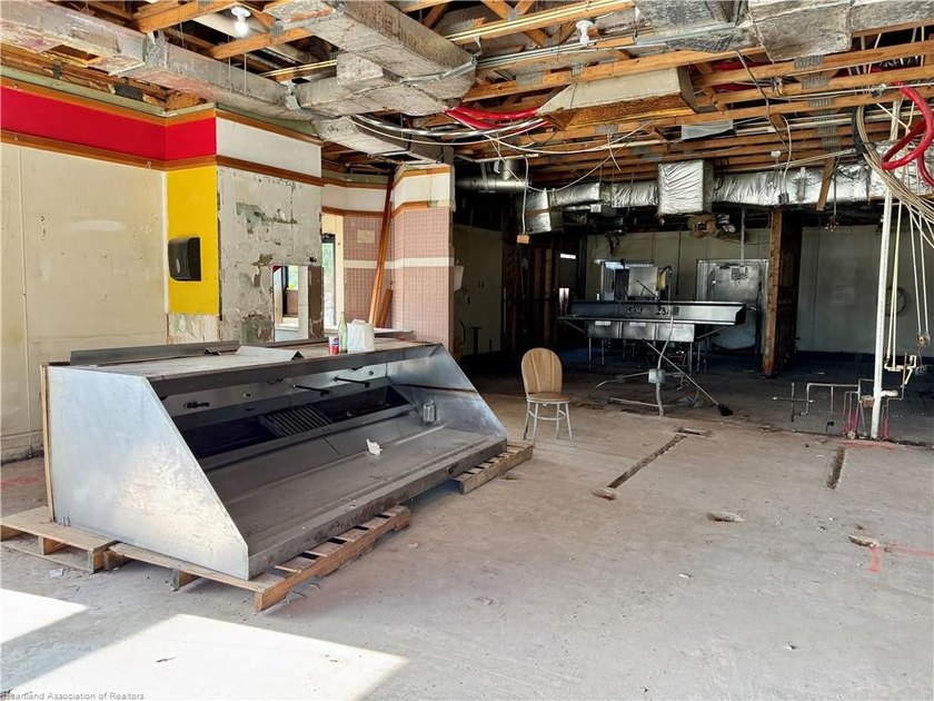 Excellent location in downtown Sebring for a stand alone - photo 12