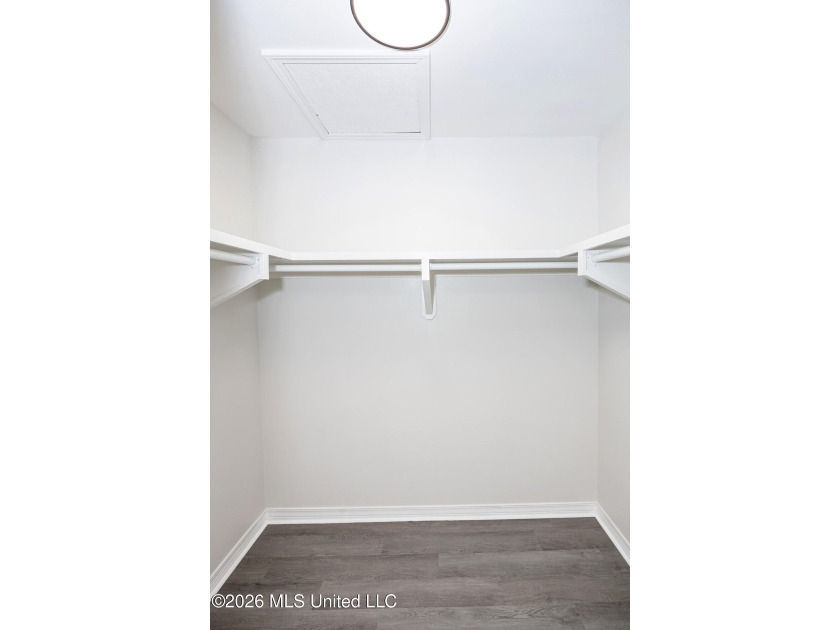 Stunning newly renovated white brick home in DOWNTOWN GOLF CART - photo 30