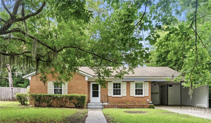 Opportunity is knocking in Savannah's established Glynnwood - photo 2