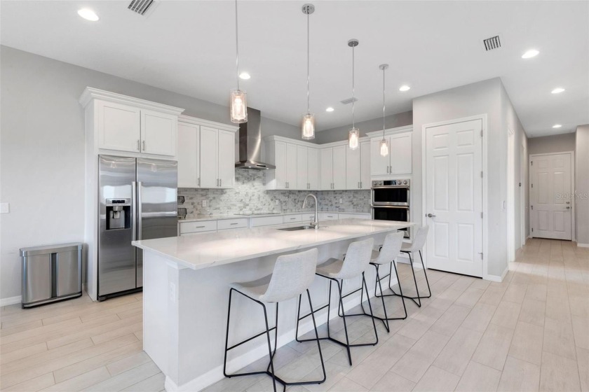 Discover resort-style living in this stunning 5-bedroom, 4-bath - photo 5