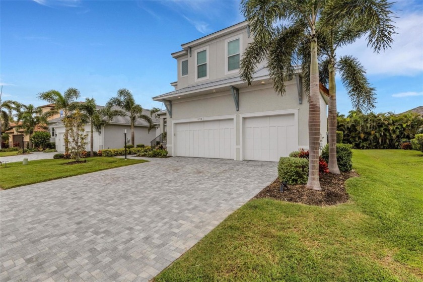 Discover resort-style living in this stunning 5-bedroom, 4-bath - photo 8