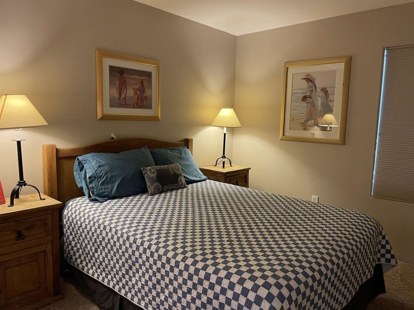 Beautiful lakefront community located on the North Shore of - photo 10