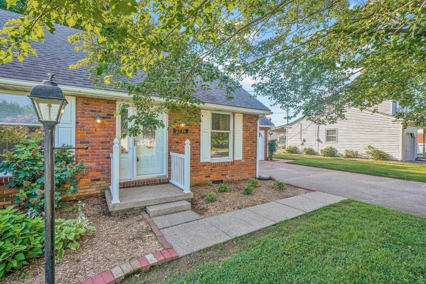 Welcome to 2736 Saint Patrick Drive in Henderson, Kentucky! - photo 3