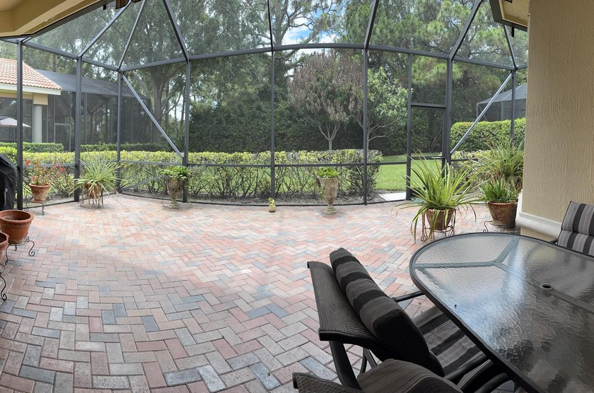 Welcome Home to Luxury and Comfort! Step into this stunning - photo 38