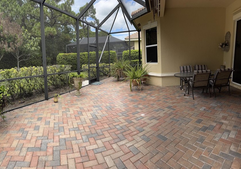 Welcome Home to Luxury and Comfort! Step into this stunning - photo 39