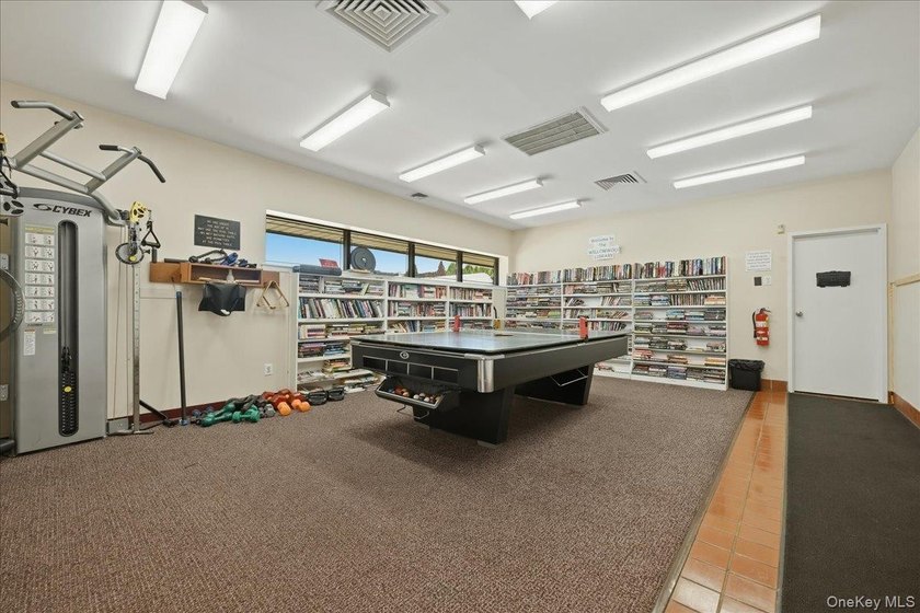 Welcome to Willow Wood, where comfort, convenience, and - photo 32