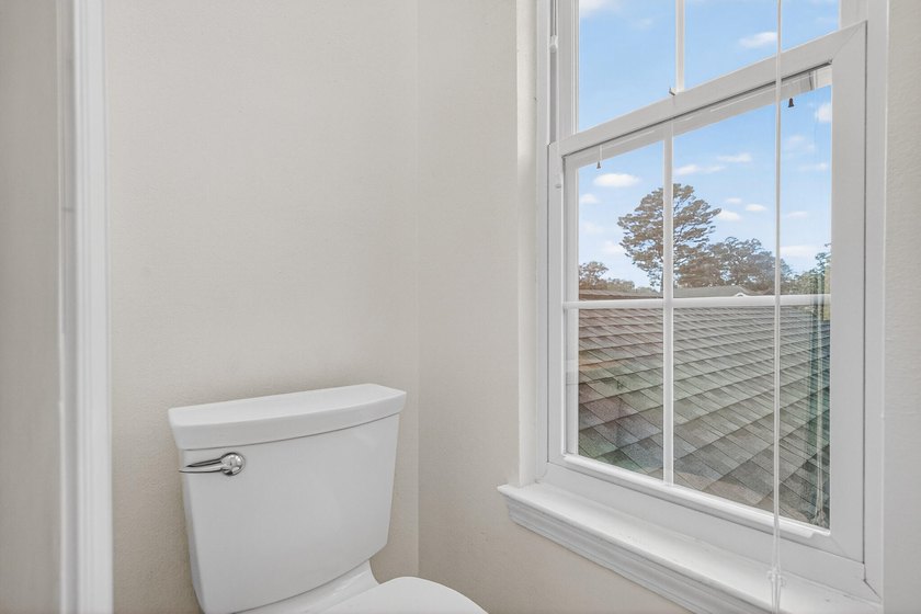 Located in the heart of Niceville, this well-maintained home - photo 24