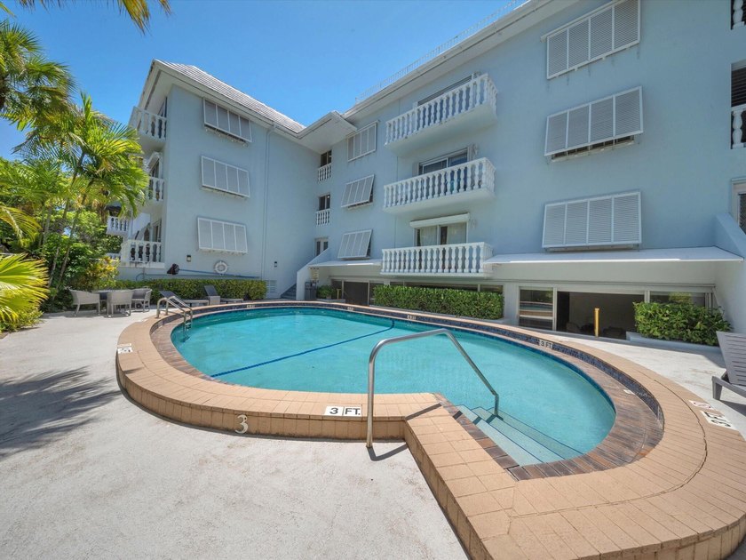 Welcome to Royal Caribbean Club in Coral Gables! This spacious - photo 25